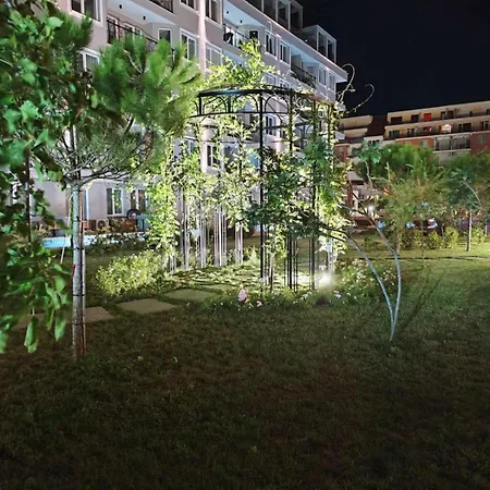 J'adore Secret Garden, Deluxe * ساني بيتش