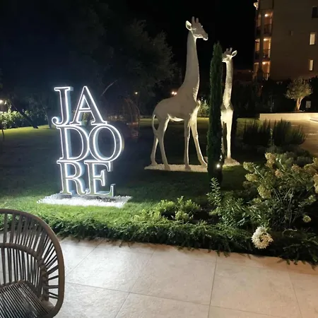 J'adore Secret Garden, Deluxe